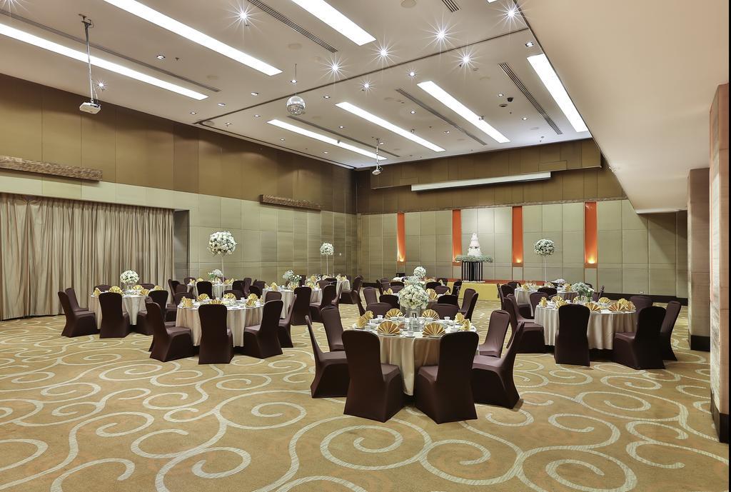 Eastin Hotel Makkasan, Bangkok - Sha Extra Plus Экстерьер фото